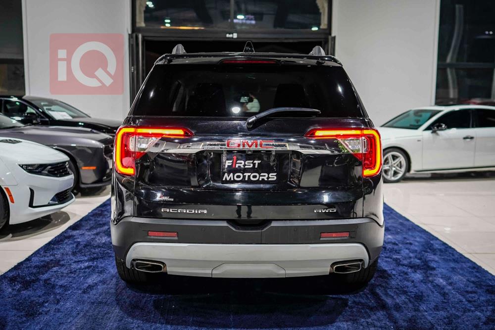 GMC Acadia